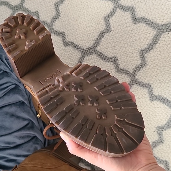 Combate chunky heel camel boots - Picture 3 of 5